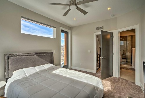 Fully Loaded Denver Townhome 1 Block to Mile High - image 10