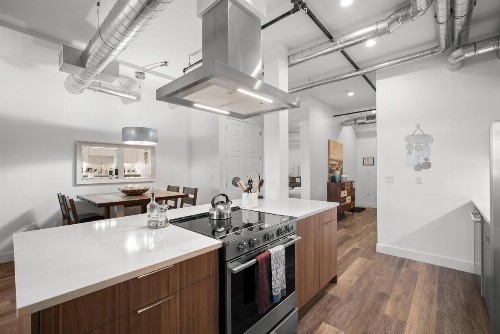 New Stunning Modern loft in RiNo! Walk Everywhere! - image 8