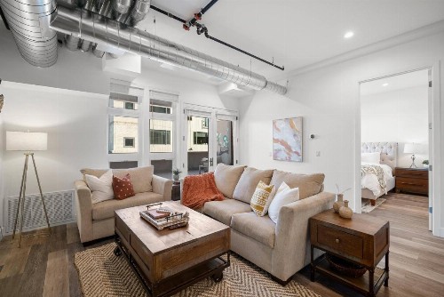 New Stunning Modern loft in RiNo! Walk Everywhere! - image 9