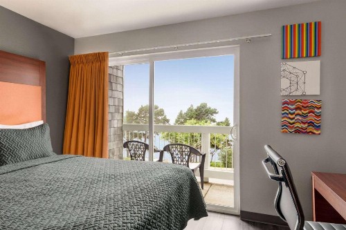 Travelodge by Wyndham Depoe Bay - image 37