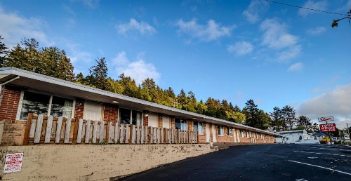 Four Winds Motel - image 10