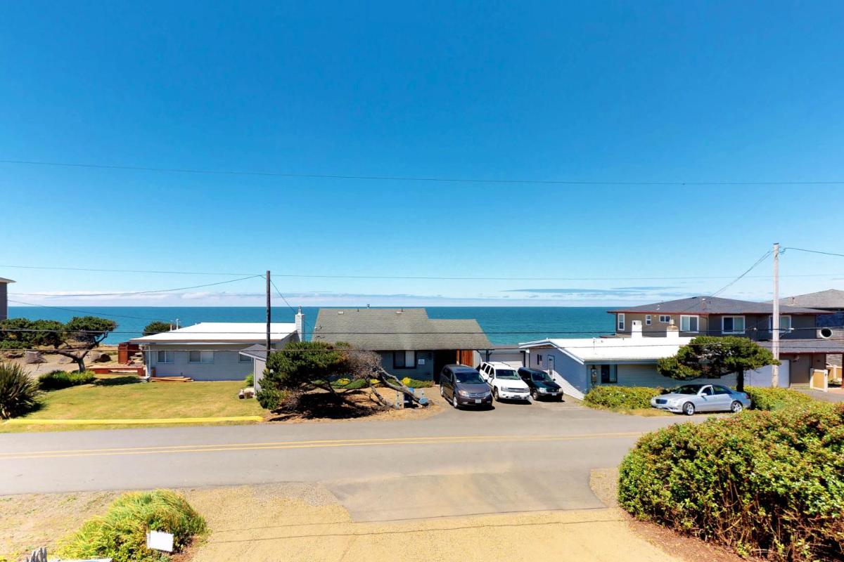 Seabreeze Retreat - image 6