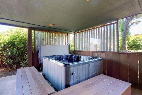 Seabreeze Retreat - image 9