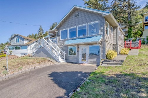 Depoe Bay Whalehouse - image 27