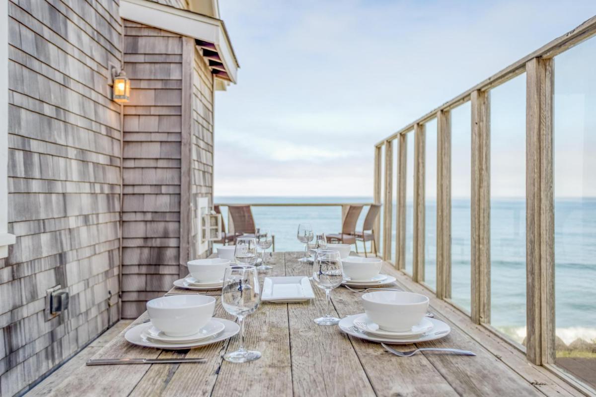 SeaGlass Cottage - main image