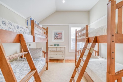 SeaGlass Cottage - image 34