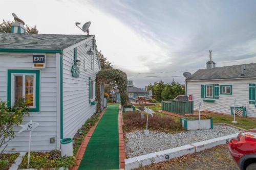 Troller's Lodge Depoe Bay - image 6