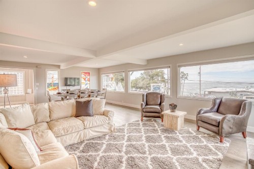 Gracie's Sea View - image 3