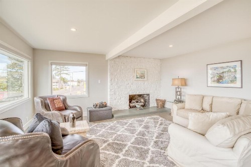 Gracie's Sea View - image 4