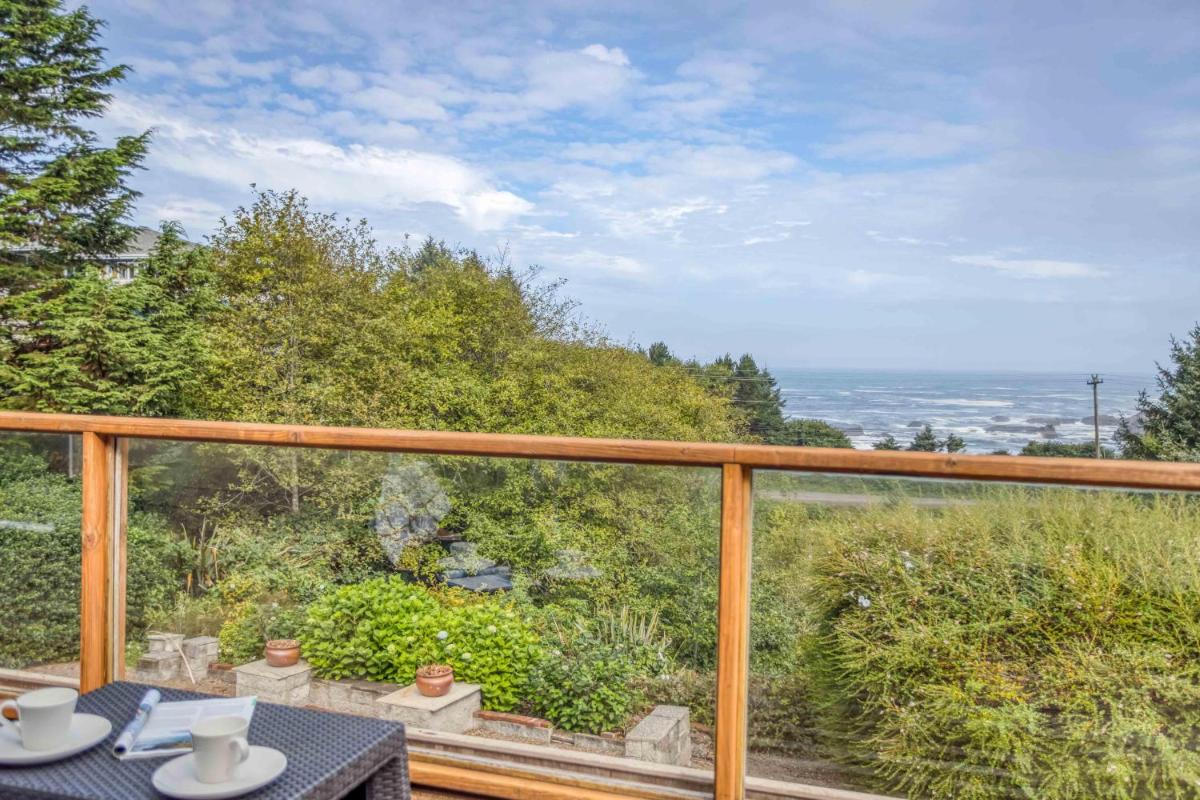 Whale Watch Lookout - main image