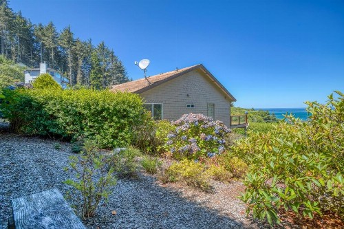 Whale Watch Lookout - image 16