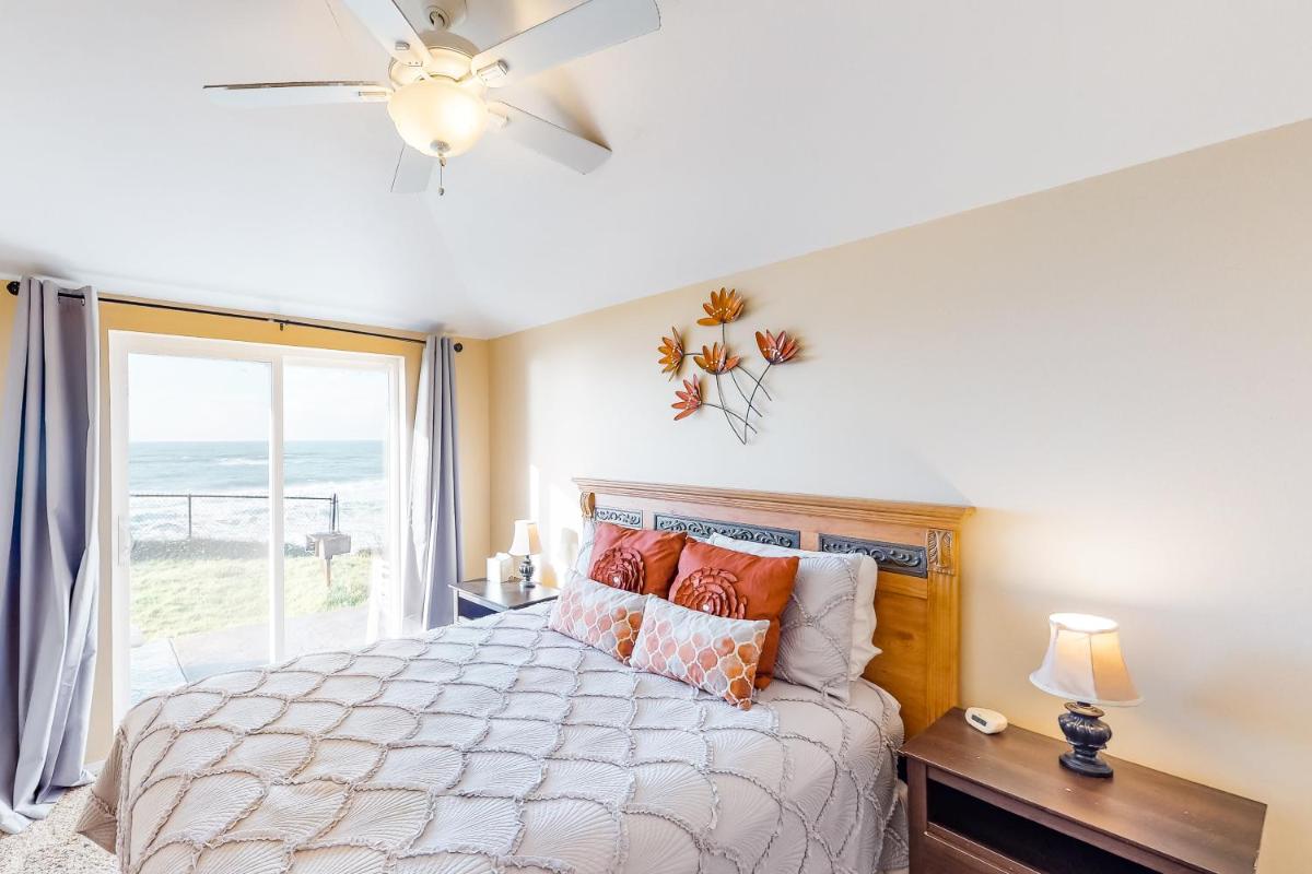Oceanfront Solitude - image 7