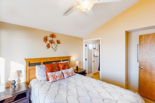 Oceanfront Solitude - image 8