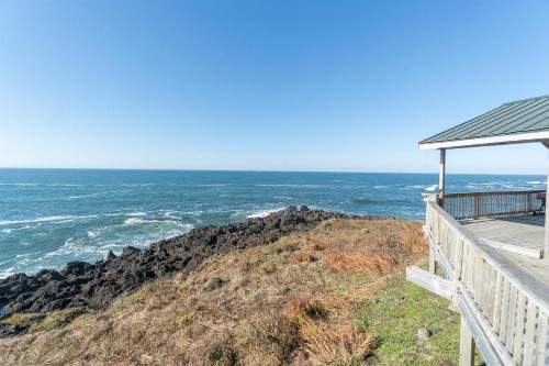 Whale Pointe - image 6