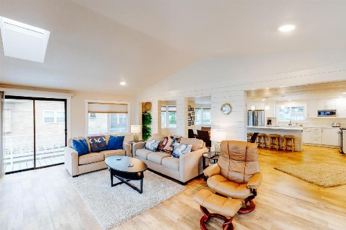 The Chinook House - image 12