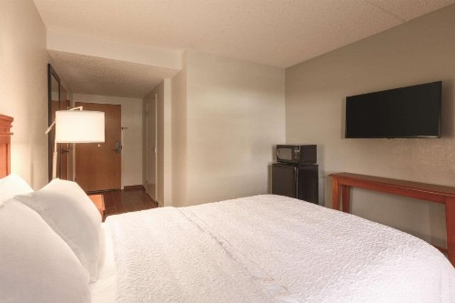 Hampton Inn Des Moines-Airport - image 15
