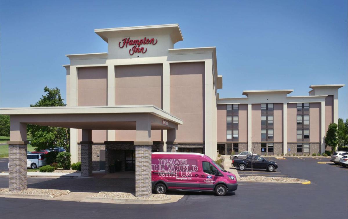 Hampton Inn Des Moines-Airport - image 2
