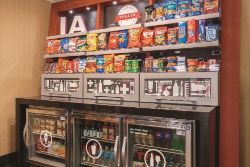 Hampton Inn Des Moines-Airport - image 9