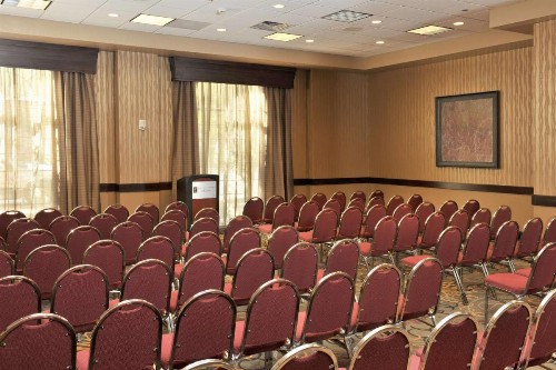 Embassy Suites Des Moines Downtown - image 2