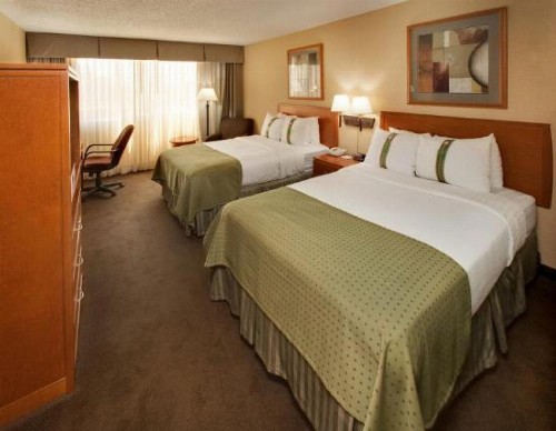 Holiday Inn Des Moines-Downtown-Mercy Campus an IHG Hotel - image 20