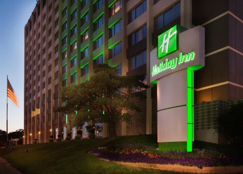 Holiday Inn Des Moines-Downtown-Mercy Campus an IHG Hotel - image 24