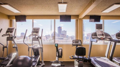 Holiday Inn Des Moines-Downtown-Mercy Campus an IHG Hotel - image 32