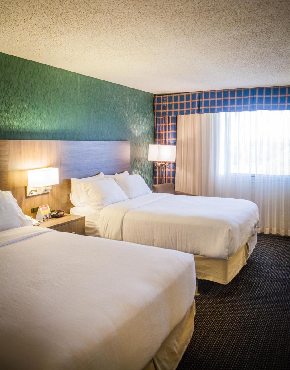 Holiday Inn Des Moines-Downtown-Mercy Campus an IHG Hotel - image 4