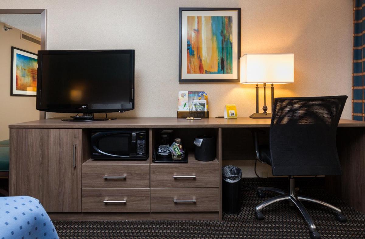 Holiday Inn Des Moines-Downtown-Mercy Campus an IHG Hotel - image 5