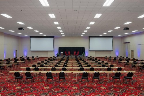 Holiday Inn Des Moines-Airport Conference Center an IHG Hotel - image 20