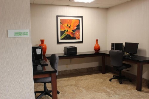 Holiday Inn Des Moines-Airport Conference Center an IHG Hotel - image 33