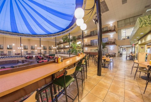 Holiday Inn Des Moines-Airport Conference Center an IHG Hotel - image 35