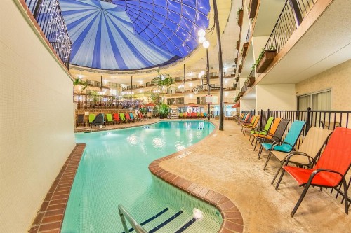 Holiday Inn Des Moines-Airport Conference Center an IHG Hotel - image 5