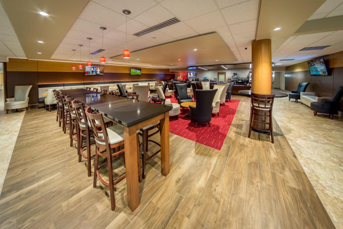 Holiday Inn Des Moines-Airport Conference Center an IHG Hotel - image 7