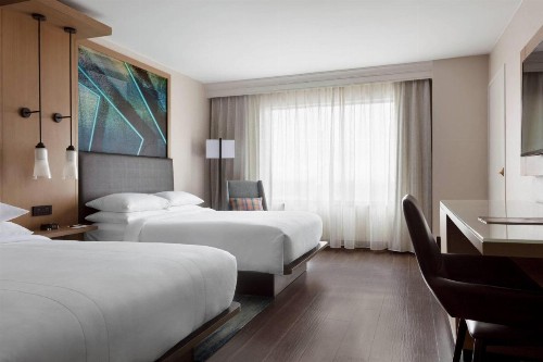 Des Moines Marriott Downtown - image 6