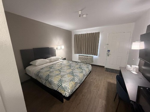 Motel 6-Des Moines IA - North - image 13