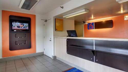 Motel 6-Des Moines IA - North - image 2