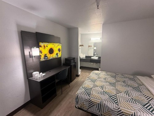 Motel 6-Des Moines IA - North - image 7