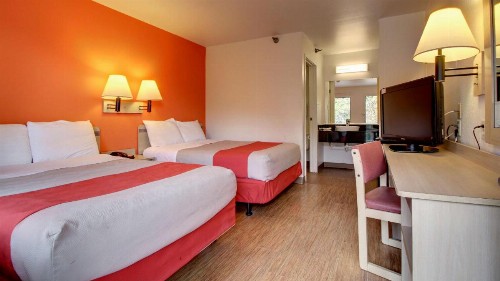 Motel 6-Des Moines IA - North - image 8