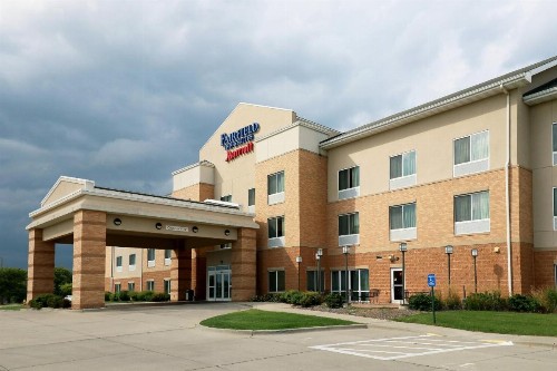 Fairfield Inn & Suites Des Moines Airport - image 1