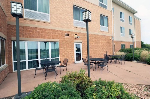 Fairfield Inn & Suites Des Moines Airport - image 7
