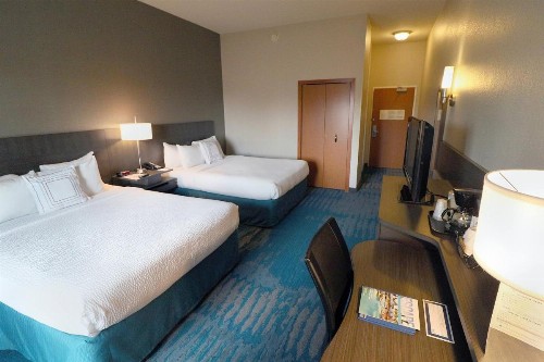Fairfield Inn & Suites Des Moines Airport - image 8