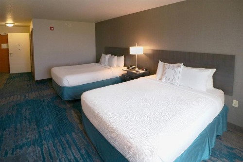 Fairfield Inn & Suites Des Moines Airport - image 9