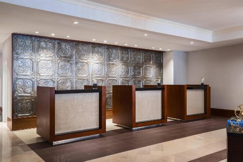 Renaissance Des Moines Savery Hotel - image 23