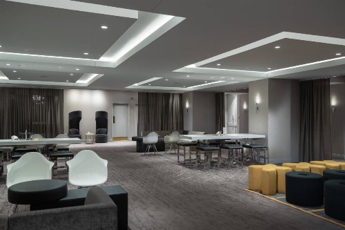 Renaissance Des Moines Savery Hotel - image 27