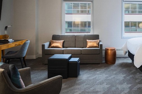 Renaissance Des Moines Savery Hotel - image 35