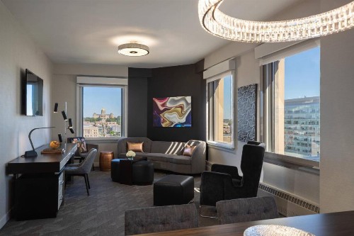 Renaissance Des Moines Savery Hotel - image 36