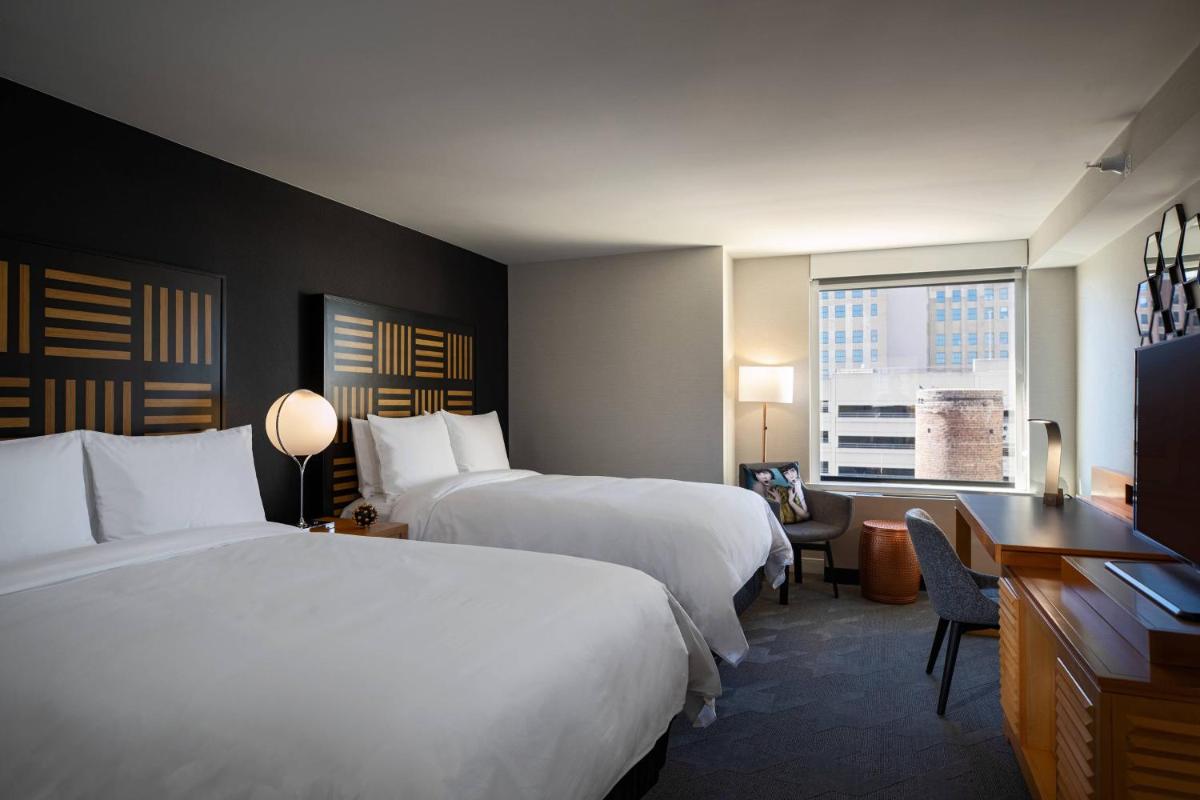 Renaissance Des Moines Savery Hotel - image 6