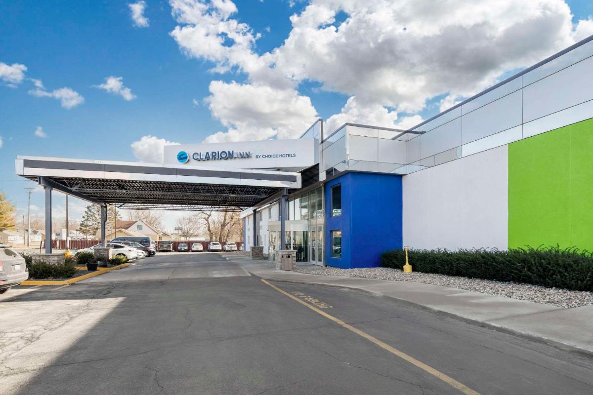 Ramada by Wyndham Des Moines Airport - main image