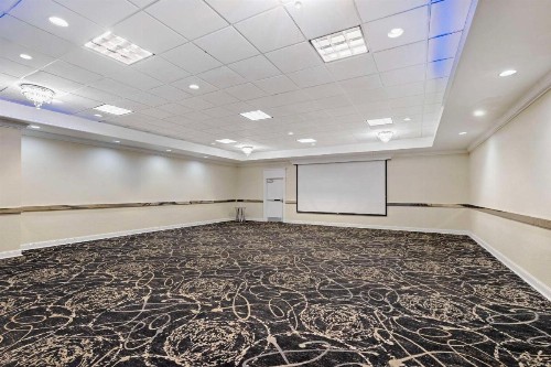 Ramada by Wyndham Des Moines Airport - image 10