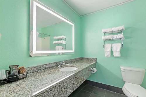 Ramada by Wyndham Des Moines Airport - image 18